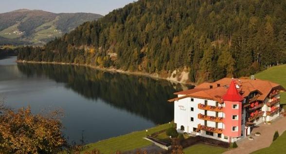 Hotel Seehof Monguelfo-Tesido / Welsberg-Taisten Eksteriør bilde