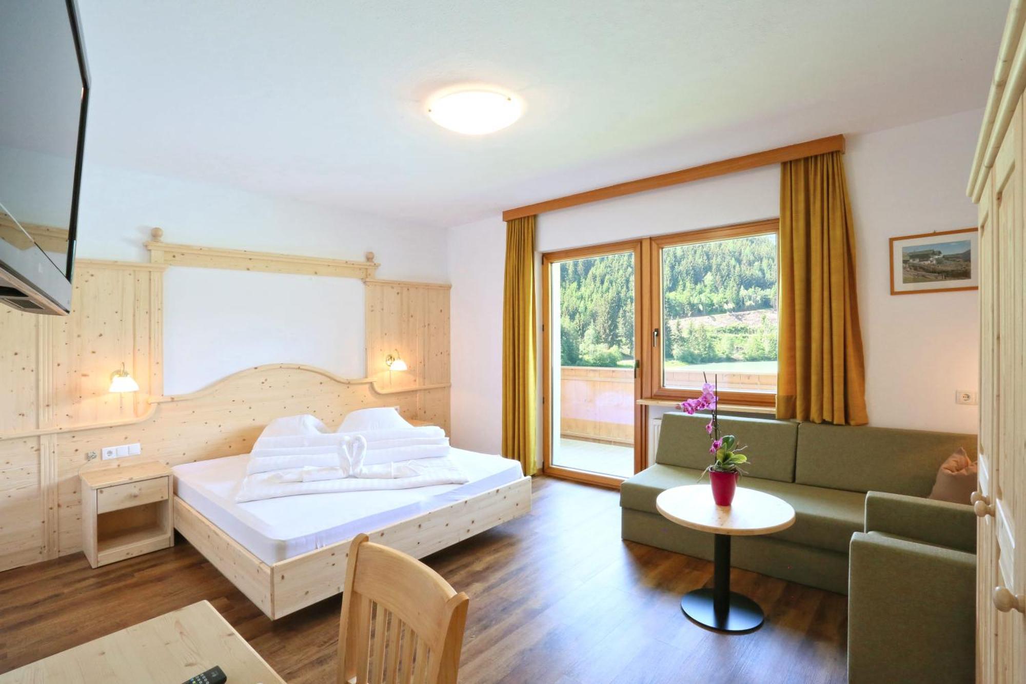 Hotel Seehof Monguelfo-Tesido / Welsberg-Taisten Eksteriør bilde