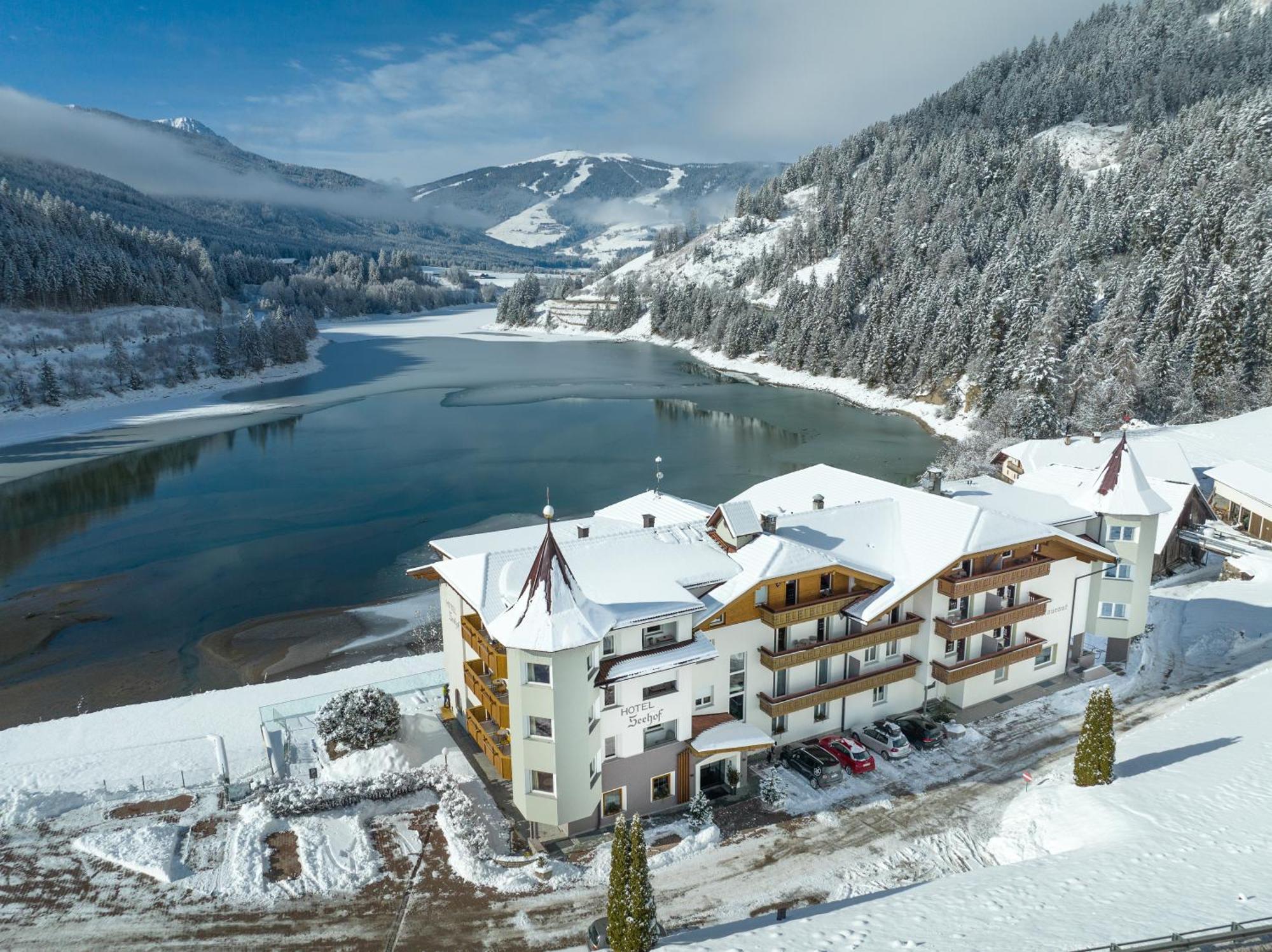 Hotel Seehof Monguelfo-Tesido / Welsberg-Taisten Eksteriør bilde